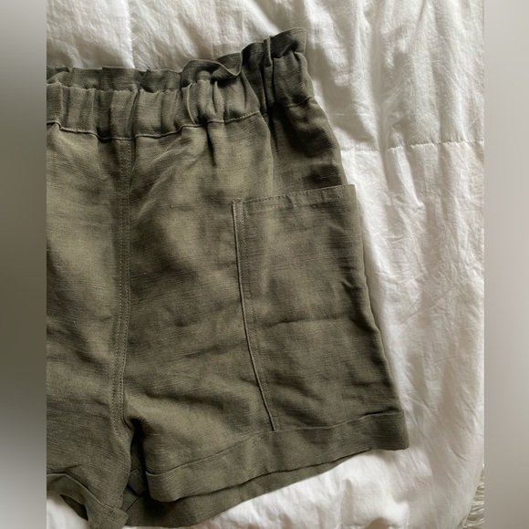 Aritzia Wilfred dark green linen blend high waisted short - Picture 3 of 6